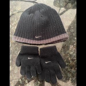 Nike hat and glove set
